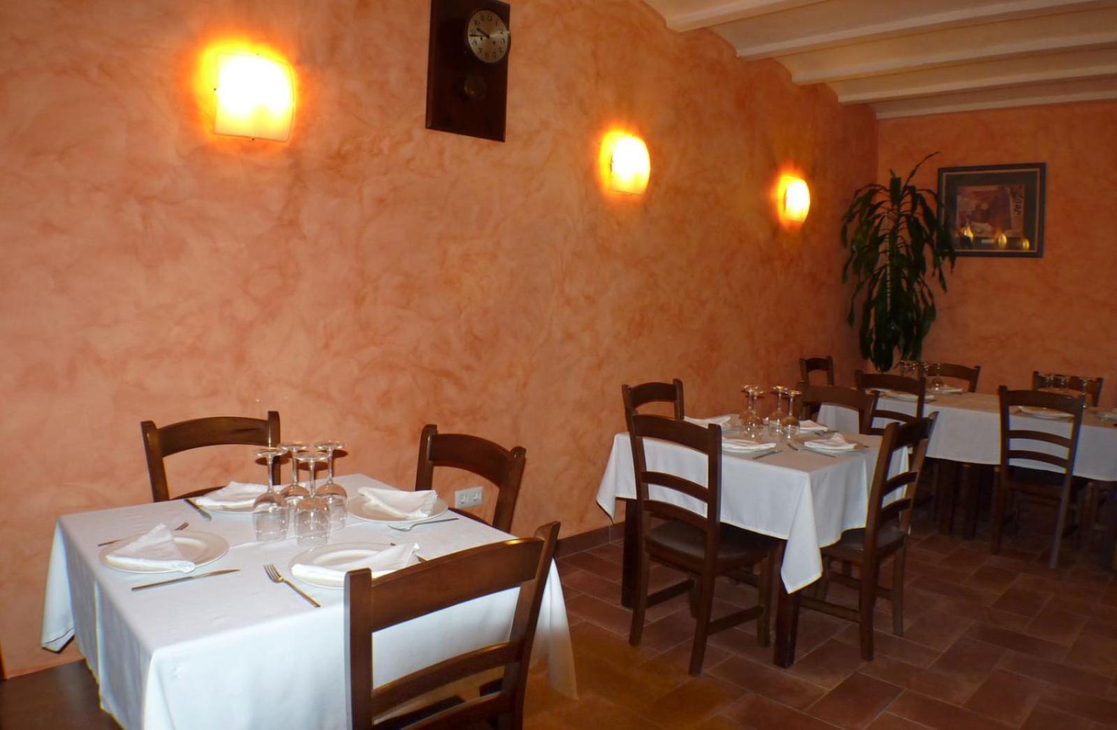 Hostal La Fuente Buera Exterior photo