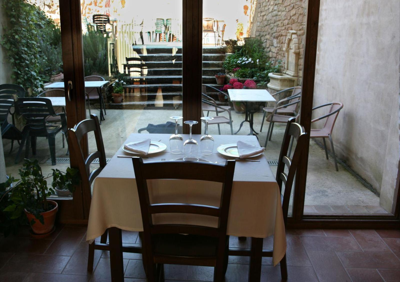 Hostal La Fuente Buera Exterior photo